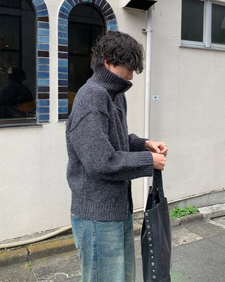 High-neck button-point cardigan