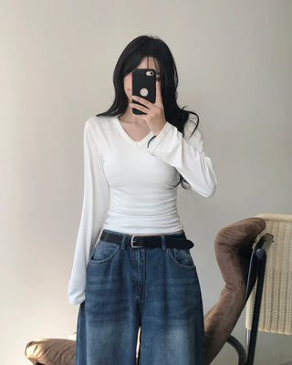 Shirred V-neck T-shirt