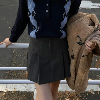 One-pocket pleated mini skirt