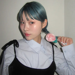 Cross-button blouse