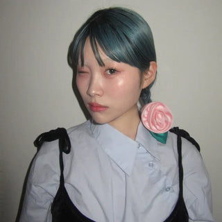 Cross-button blouse