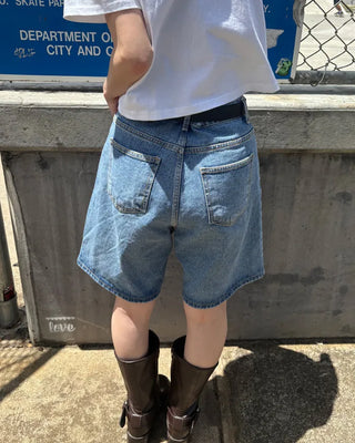 Straight-leg denim shorts