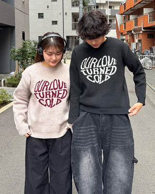 (Unisex) Heart Lettering Round Neck Knit