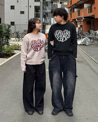 (Unisex) Heart Lettering Round Neck Knit