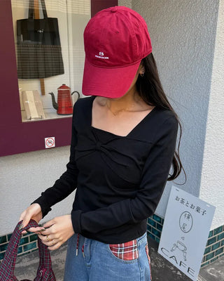 Bust Ribbon Point Square Neck T-Shirt