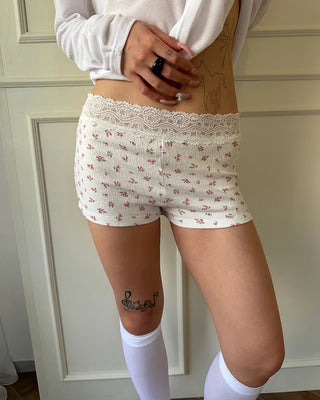 Wide Lace Waist Flower Rib Shorts