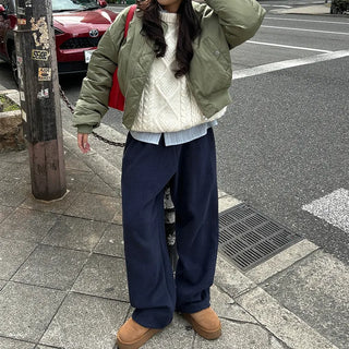 Cable oversized round knit