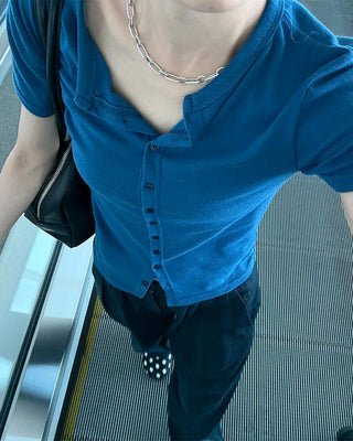 Button-down short-sleeved T-shirt