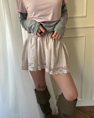 Wide lace hem mini flare skirt