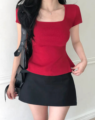 Square neck short-sleeved knit