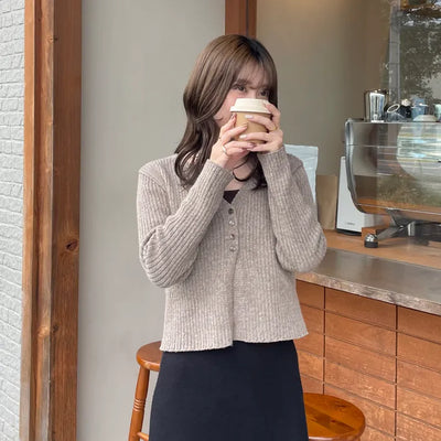 Pointed button rib knit cardigan