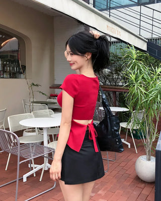 Square neck short-sleeved knit