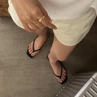 Square-line beach sandals