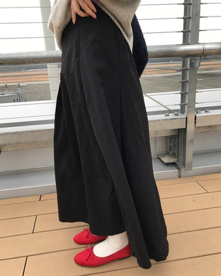 Two-pleated long skirt