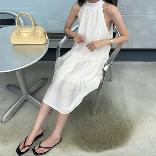 Square-line beach sandals