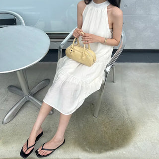 Square-line beach sandals