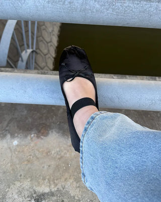 Rubber band satin ballet flats