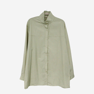 High-neck collared shirt