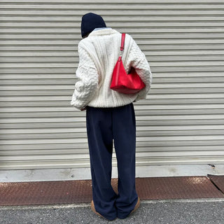 Cable oversized round knit