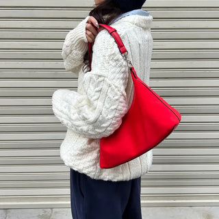 Cable oversized round knit