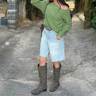 Unique off-shoulder wool knit