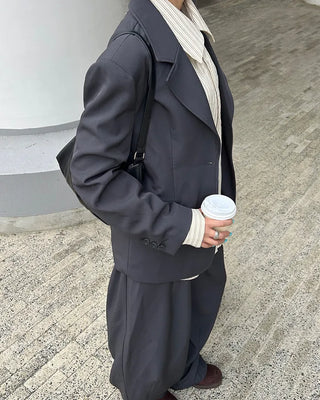 Center dart basic silhouette jacket
