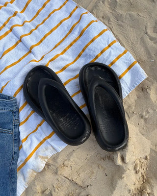 Bold Beach Sandals