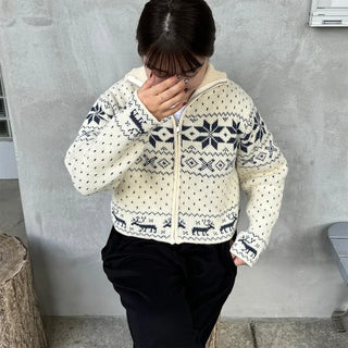 Snowflake Pattern Zip Knit