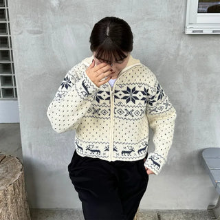 Snowflake Pattern Zip Knit