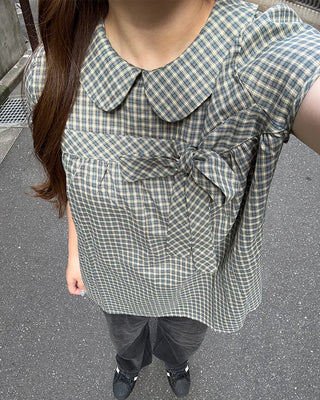 Ribbon bust detail round collar short-sleeved blouse