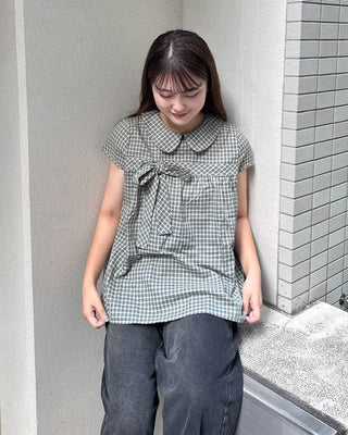 Ribbon bust detail round collar short-sleeved blouse