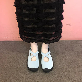Round cross strap loafers