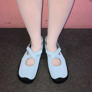 Round cross strap loafers