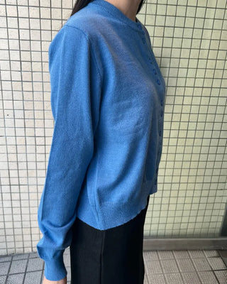 Colored long-sleeved cardigan