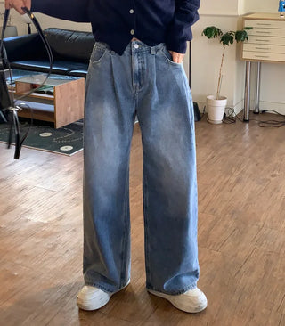 Pleated washed denim pants