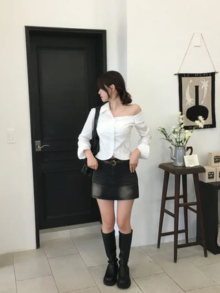 One-shoulder cropped shirt
