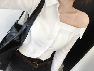 One-shoulder cropped shirt