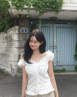 Flower frill blouse