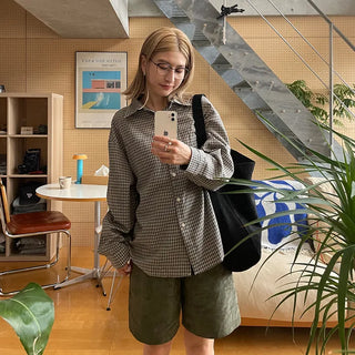 Checked collar shirt