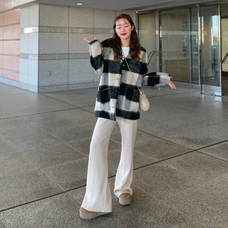 Wide-leg knit pants with elastic waistband