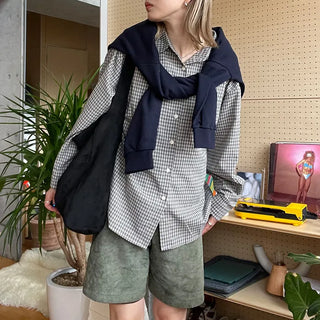 Checked collar shirt