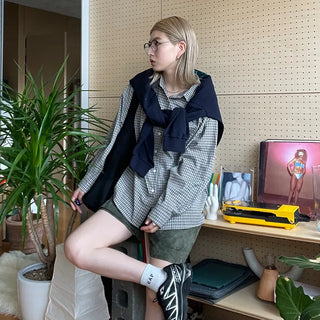 Checked collar shirt