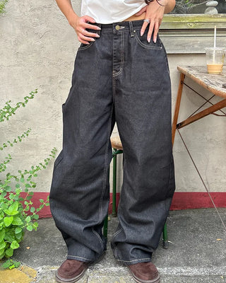 Back pocket stitch wide rigid denim pants