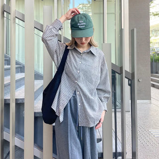 Checked collar shirt