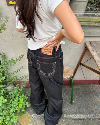 Back pocket stitch wide rigid denim pants