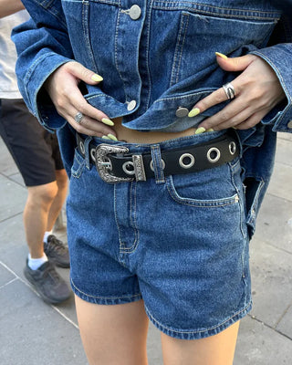 Short denim pants with hip patch pockets