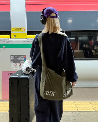 One-shoulder oversized sweatshirt