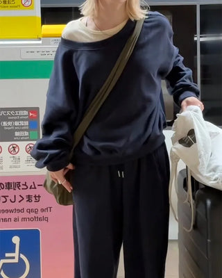 One-shoulder oversized sweatshirt