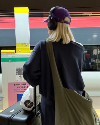 One-shoulder oversized sweatshirt