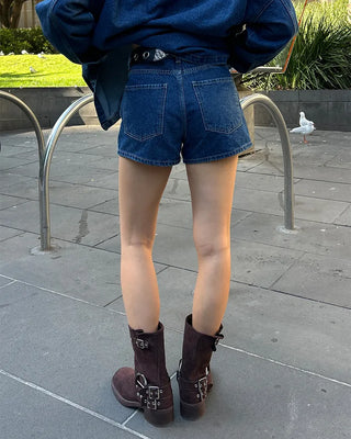 Short denim pants with hip patch pockets